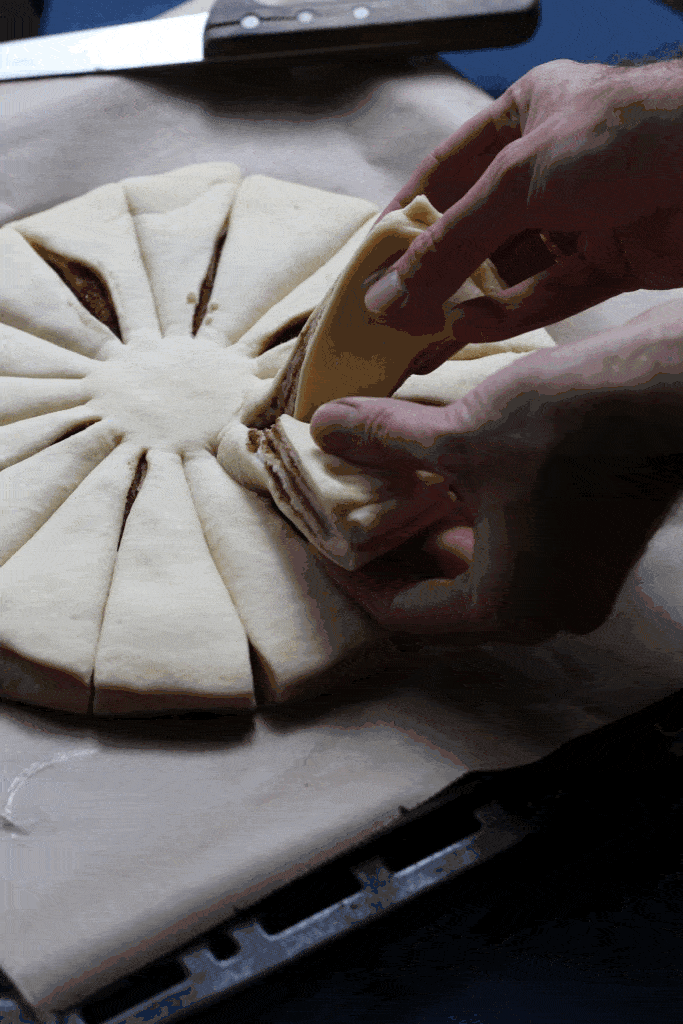 How to make Cinnamon Star Bread