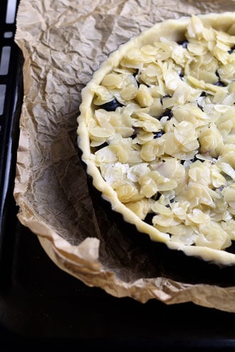 blueberry-and-almond-shortbread-tart-