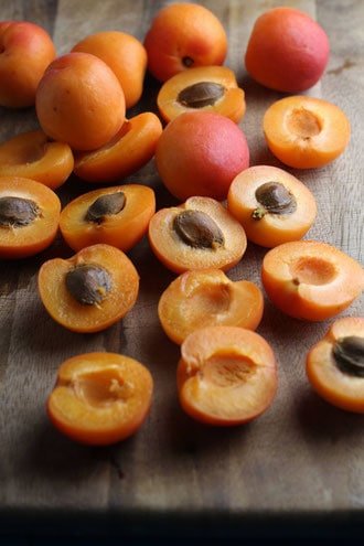 Apricots for Summertime Apricot Cake