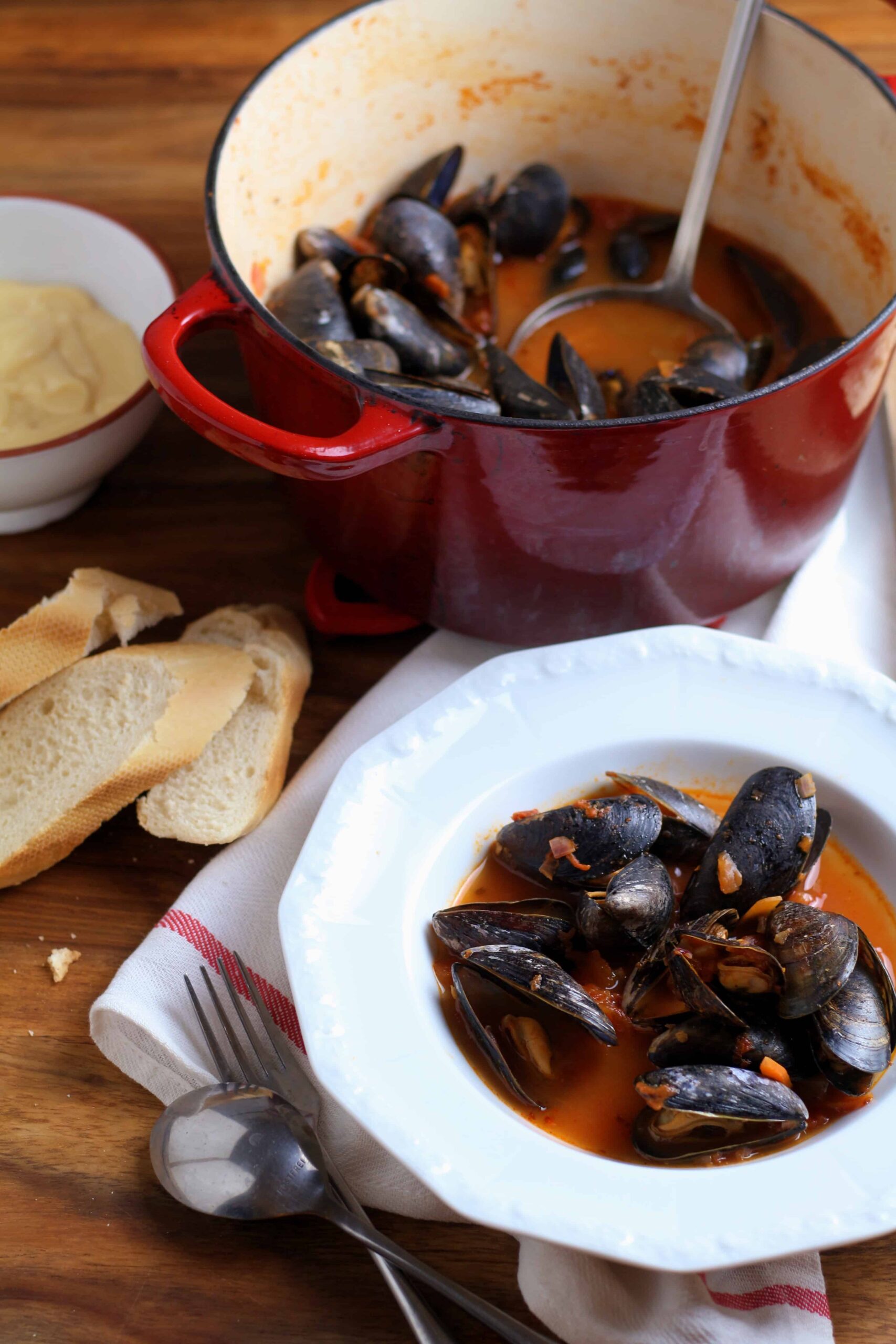 Spicy Tomato and Garlic Mussels Spicy Tomato and Garlic Mussels