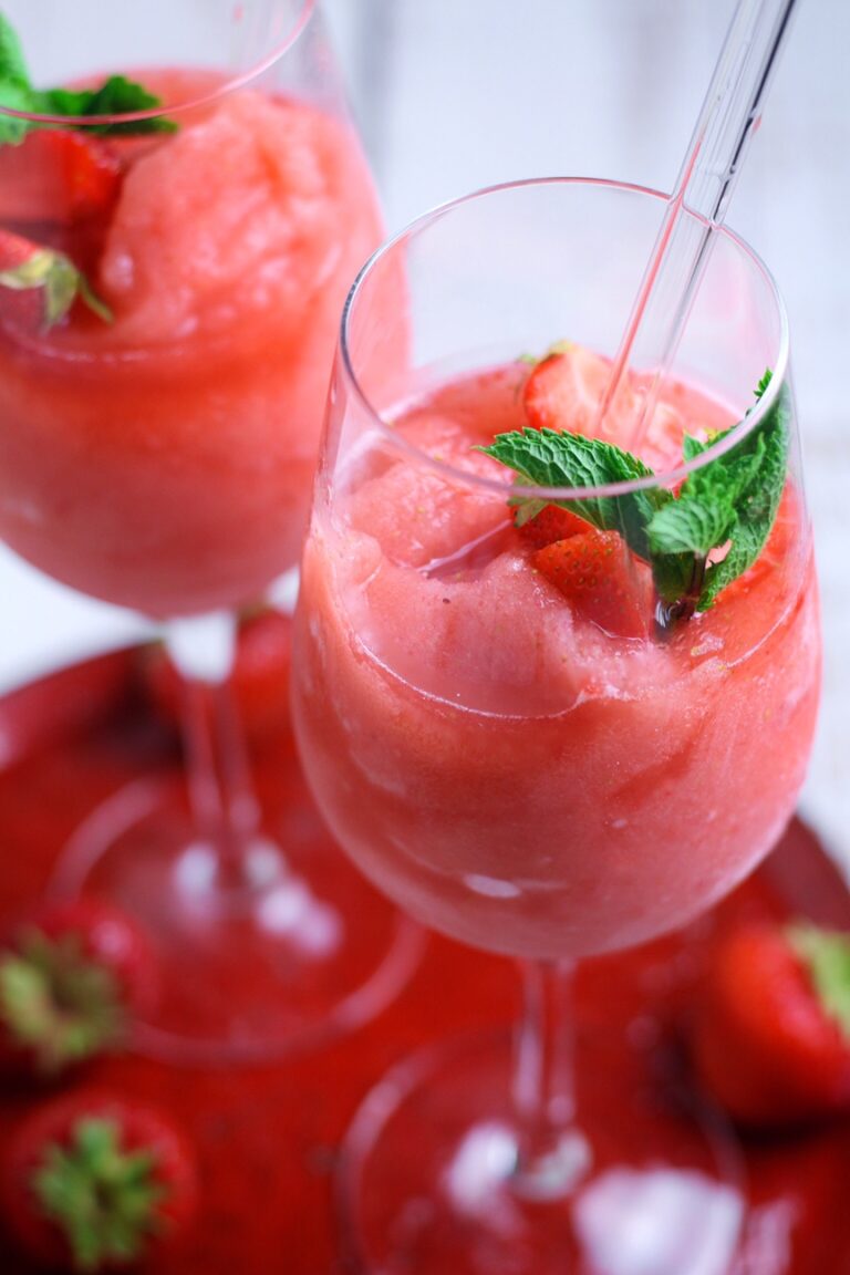 Strawberry Frose Wine Slushies