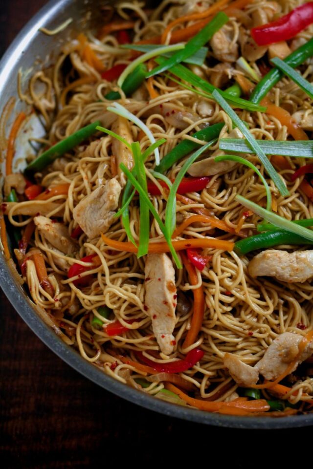 Easy Chicken Lo Mein Noodles - Days of Jay