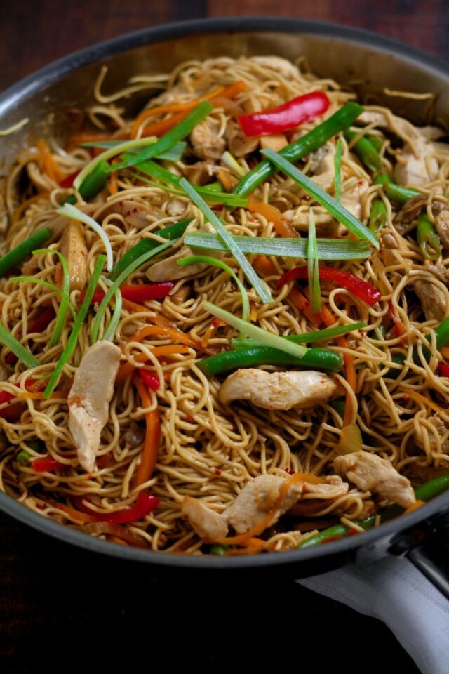 Easy Chicken Lo Mein (Copycat Recipe) - Days of Jay