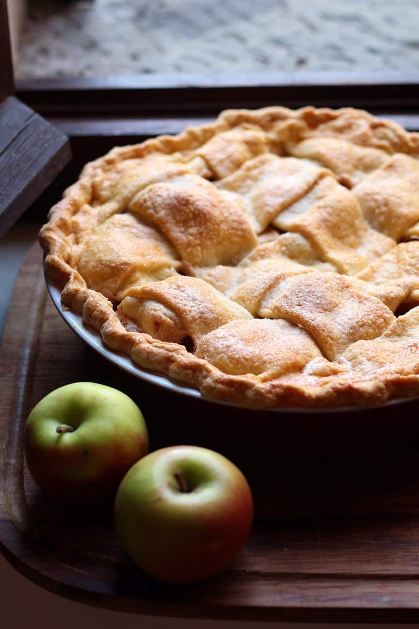 Apple Pie Plate, Vintage Ceramic Pie Recipe Deep Dish Baking Dish