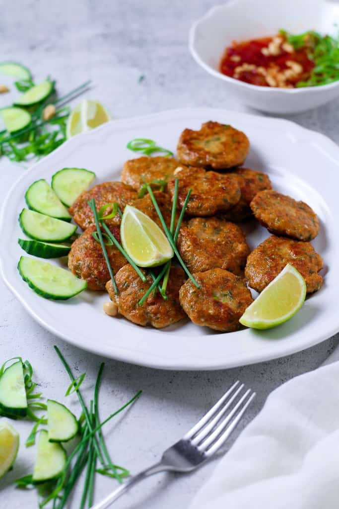 Perfect for finger food or parties, Quick Thai Fish Cakes are packed with flavour and super quick to make. Served with a spicy, crunchy dipping sauce, these delicious morsels always disappear in a flash!