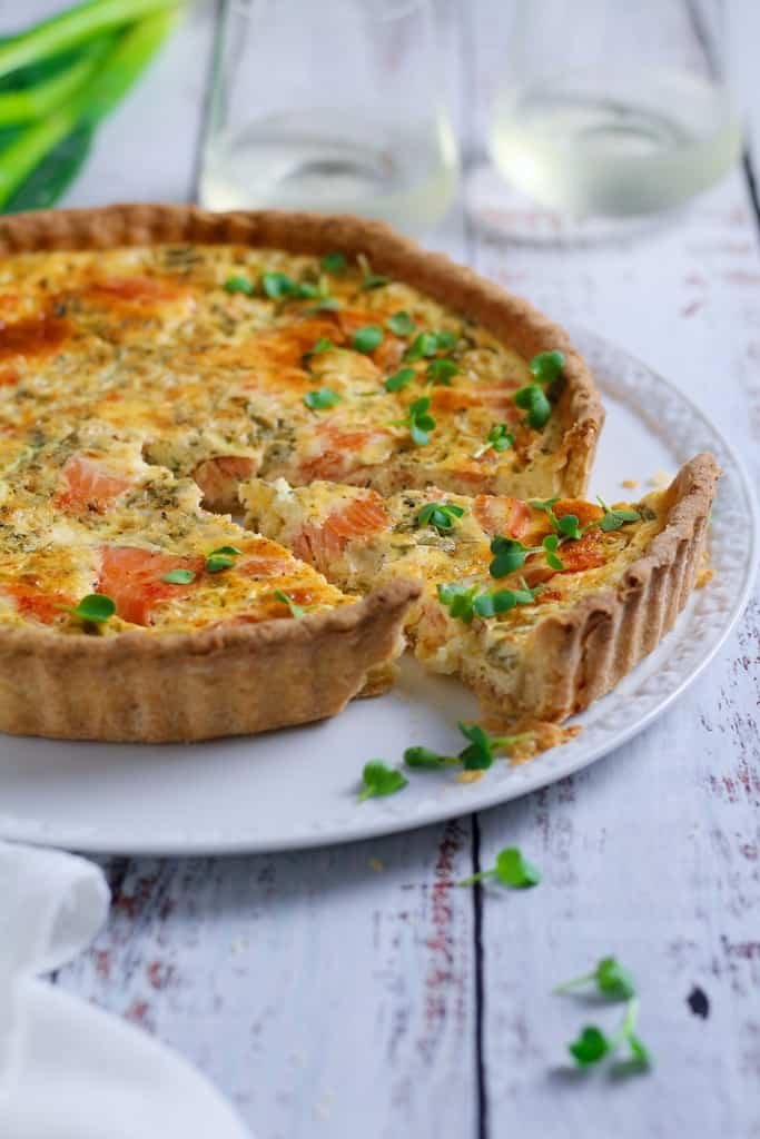 Herby Smoked Salmon Quiche has to be one of my desert island foods. There is no better filling than luxurious smoked salmon, tangy creme fraiche, spring onions and fresh herbs. This is a seriously flavoursome quiche. 