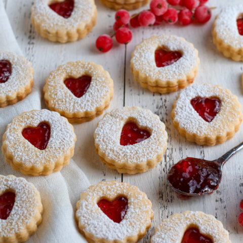 How to make Spitzbuben - German Christmas Cookies - Days of Jay