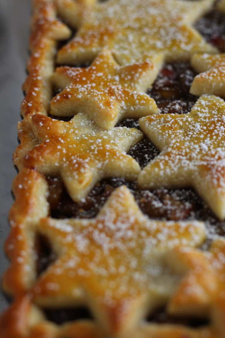 How to make Christmas Fruit Mince Tart - Days of Jay