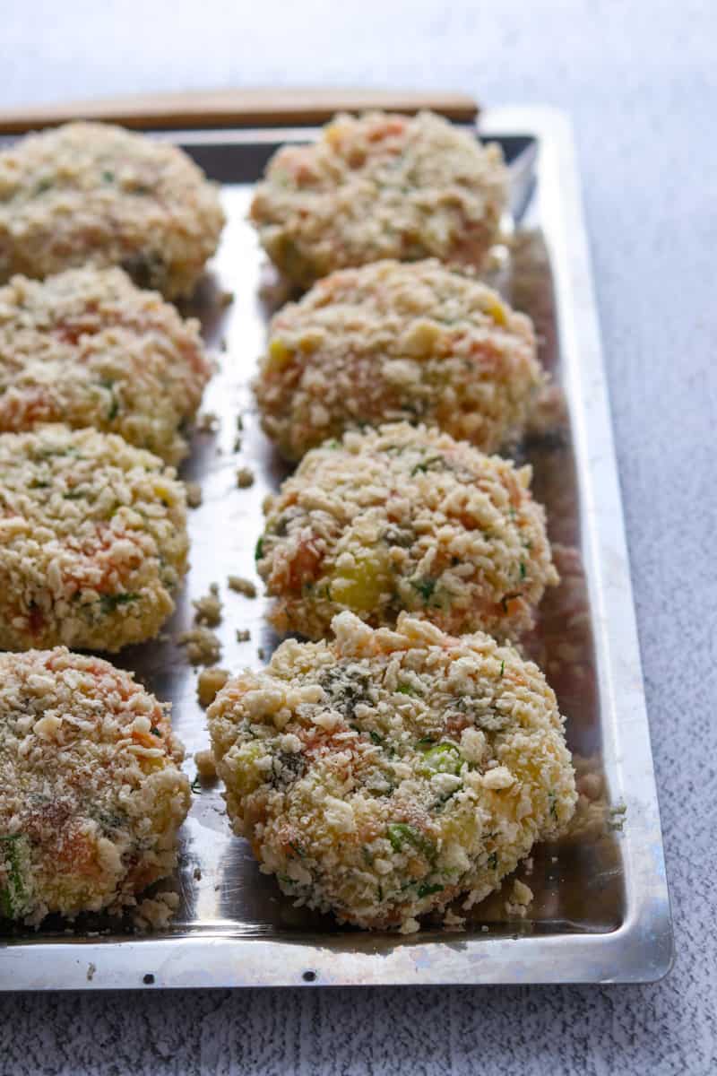 Easy Salmon Cakes (with fresh salmon!) - Days of Jay