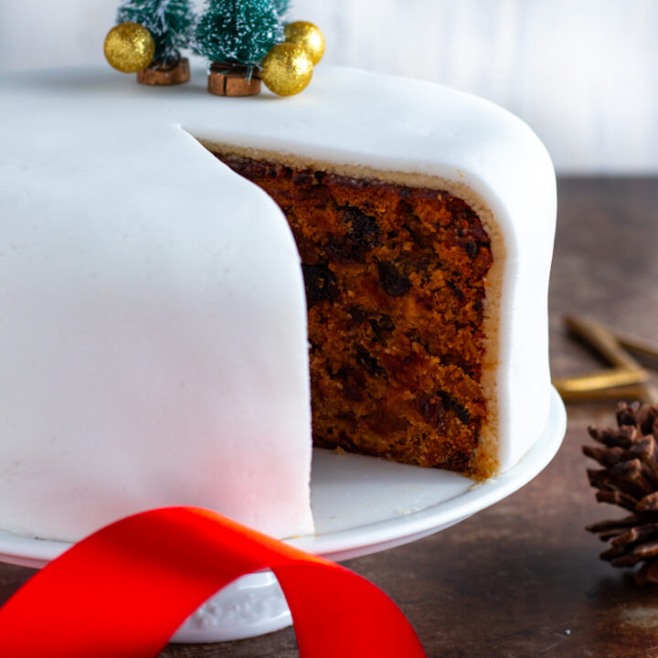 Traditional British Christmas Cake Recipe